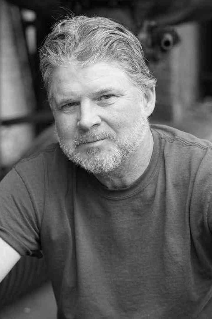 Chris Knight | Mic Harrison
